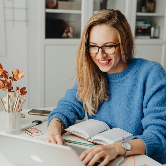 👁️ How to Protect Your Eyes in This Modern Era: 7 Expert Tips from Opticshelf
